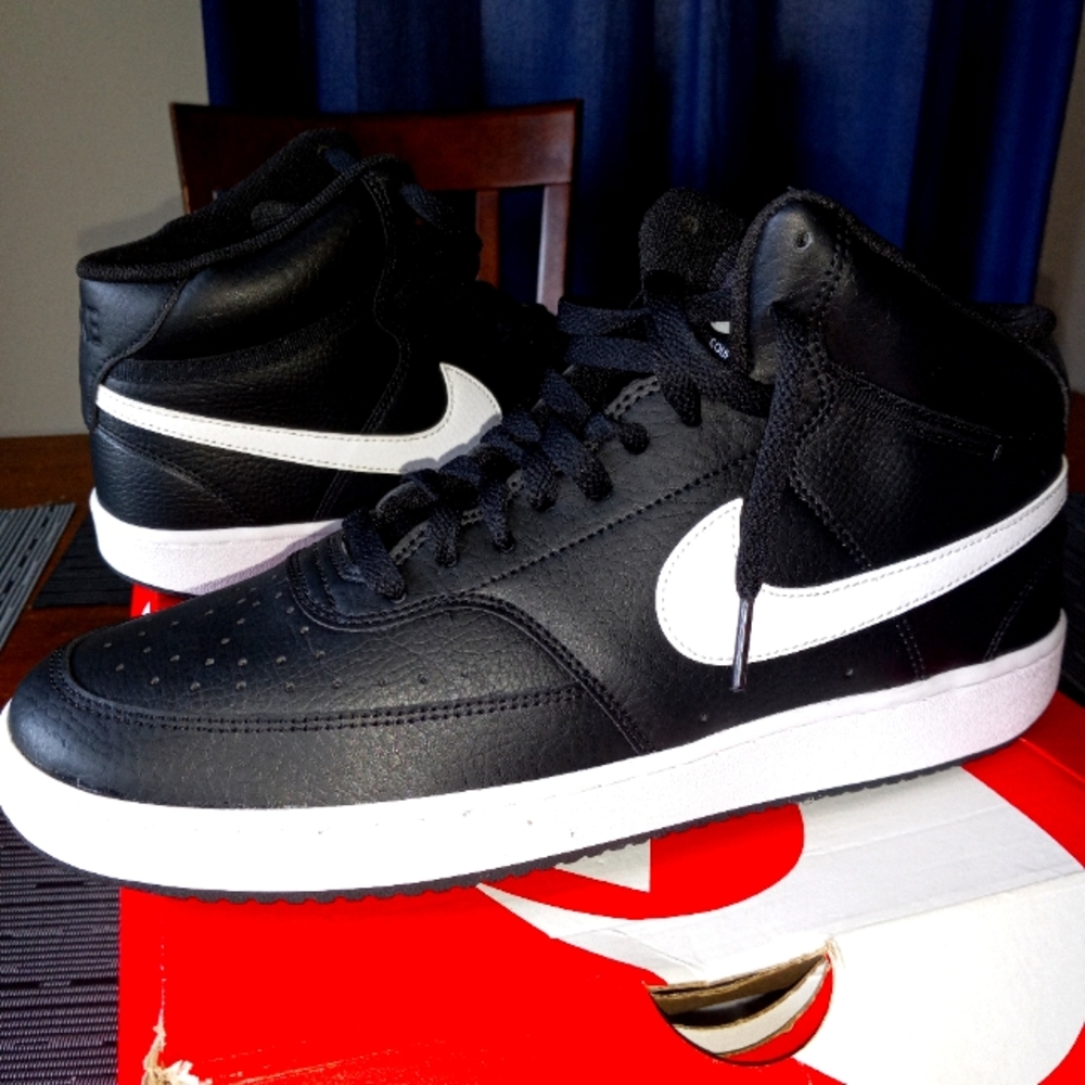 Men's nike court visions mid sneakers